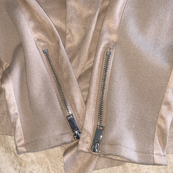 CARMEN MARC VALVO jacket, cream, waterfall front, faux leather zip cuffs. L - Picture 10 of 17